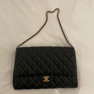 Chanel clutch with chain